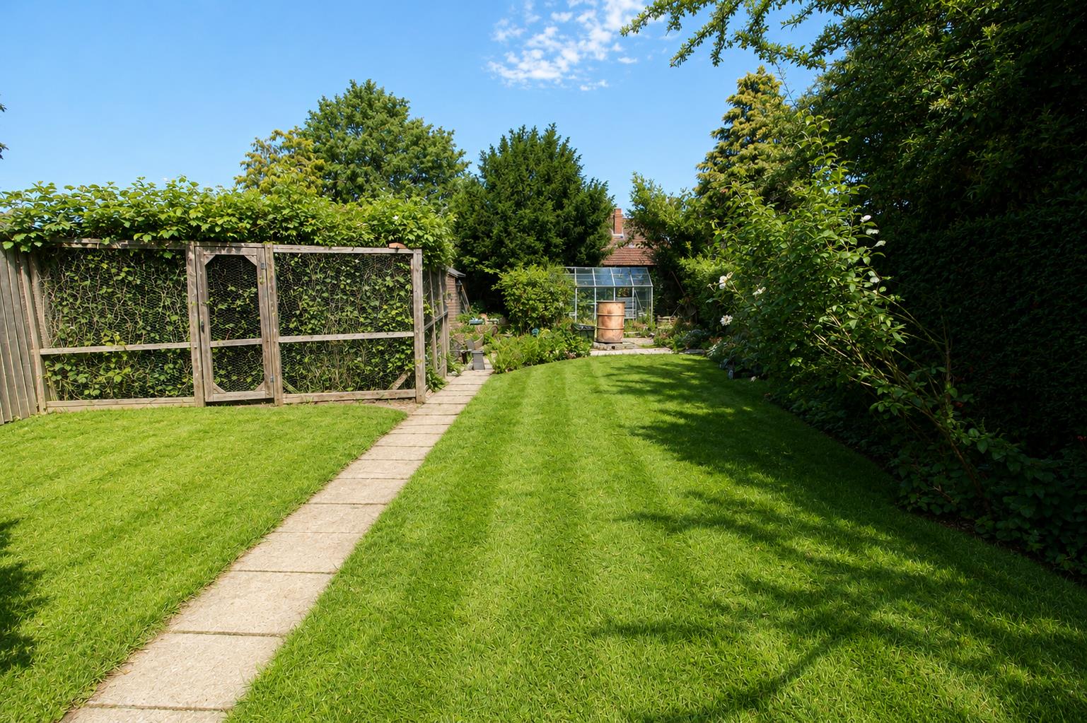 Beechwood Avenue, Tilehurst, Reading
